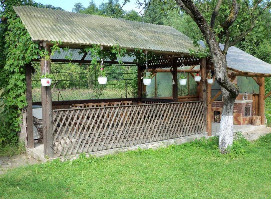 Pensiunea Casa Domniței Sucevița Exterior foto