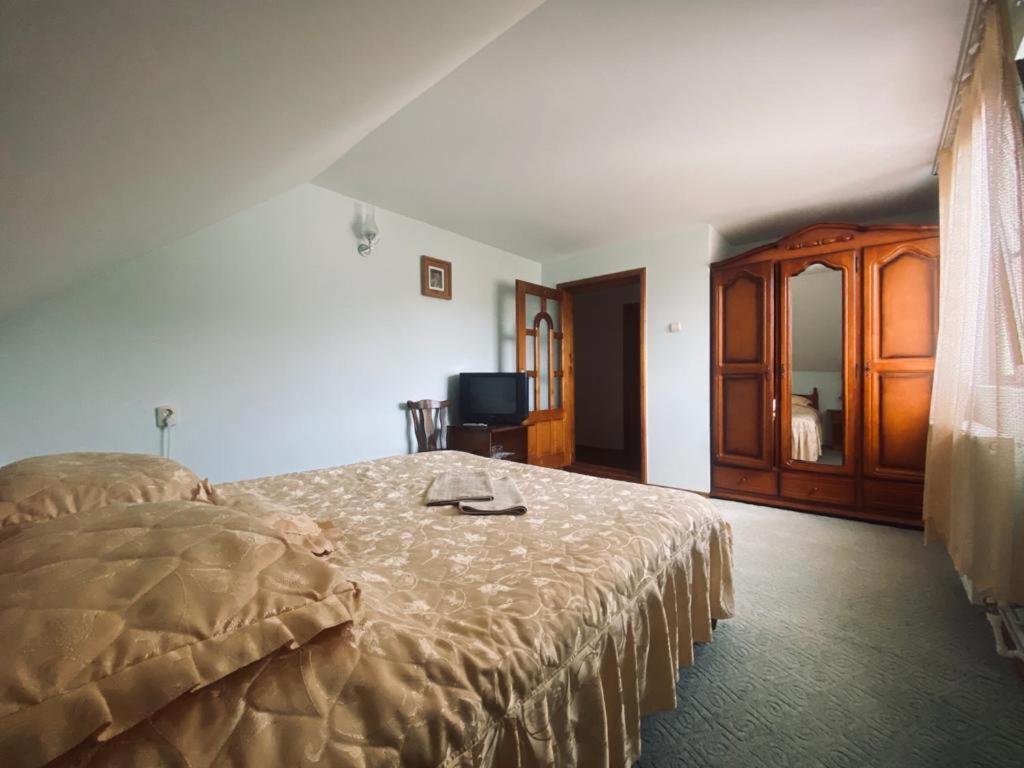 Pensiunea Casa Domniței Sucevița Exterior foto