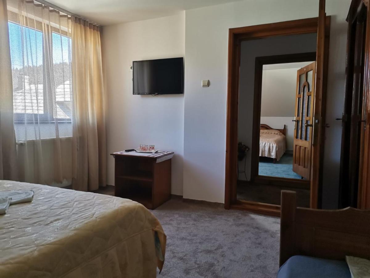 Pensiunea Casa Domniței Sucevița Exterior foto